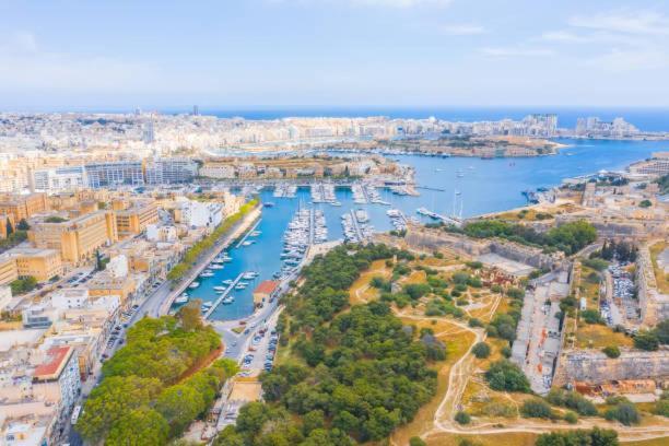 A Lovely 3 Bedroom, 3 Baths Home In The Centre Of Gzira By 360 Estates Kültér fotó