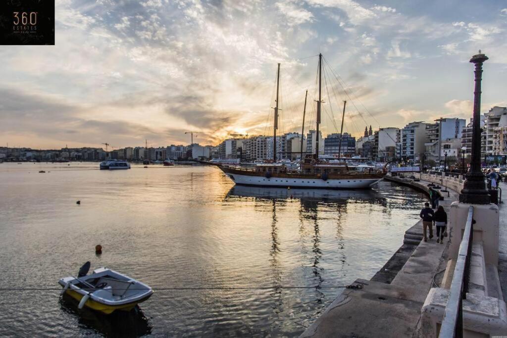 A Lovely 3 Bedroom, 3 Baths Home In The Centre Of Gzira By 360 Estates Kültér fotó